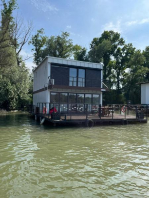 Floating Zen House